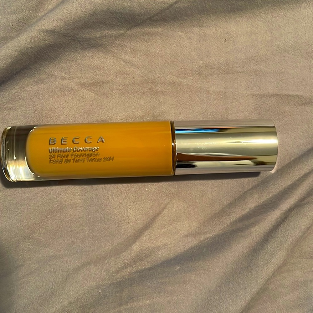 Becca Ultimate Coverage Foundation